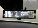 スマートルームミラー付きで後部座席に乗車してても後方がしっかり見れます