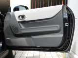 (運転席)ドアパネルにもアンビエントライトが装備されています!