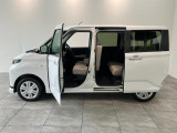 お客様にぴったりなおクルマをお選びいただけますように様々な展示車をご用意致しております!ダイハツの軽自動車だけではなく、他メーカー車やコンパクトカー・ミニバンなども数多く取り揃えております!