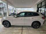 BMW正規ディーラー/認定中古車最長4年・走行距離無制限保証付き/禁煙車/弊社デモンストレーションカー/シートエアコン/全席シートヒーター/ハンドルヒーター/トップビューカメラ/harman.kardon/車内カメラ