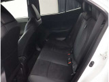 リアシートは可倒式になっていますので、長いお荷物も収納できます!!