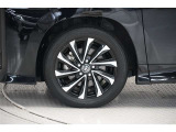 タイヤサイズ(205/55R17)です。