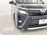 フォグランプ装着車です。暗い夜道の車両前方を明るく照らします