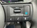 プロパイロット搭載。高速道路でドライバーに代わってアクセル、ブレーキ、ステアリングを自動制御します。