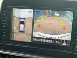 空から車を見たような「アラウンドビューモニター」!車の周りが一目で確認できるので、小さなお子様や障害物があっても安心して乗ることができます。