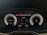 Audiバーチャルコクピットを搭載。必要な情報を見やすく表示する先進技術です。