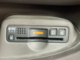 運転席足元にETCがついています。
