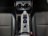 電動パーキングブレーキを搭載。スイッチ操作でパーキングブレーキを作動・解除することが可能ですので、操作の力が不要ですよ♪