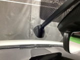 【別途SDカードの購入が必要です。また社外品は保証対象外となります。】運転中の映像・音声などを記録して、交通事故やトラブルが起きた時の正確な状況把握に役立つドライブレコーダーが装着済。