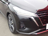 夜間や悪天候でも、視界を明るく照らすLEDヘッドライト♪