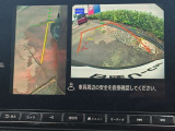 サイドブラインドモニターは「死角」となる左フロントタイヤ周りを映すので幅寄せや狭い道での運転に役立ちます!