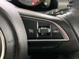 ステアリング右側のスイッチになります。クルーズコントロールが付いているので長距離運転でも快適に運転できます♪