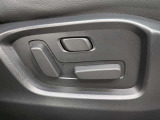 運転者にとっては日々使用することとなる運転席です。運転席が快適だと運転に集中することができますね。