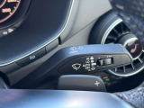 マニュアル車のようにシフトをコントロールするパドルシフト付きです。