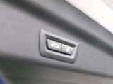 電動リアゲート装備です。