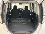 リヤシ-トを倒せば更に荷物を載せることができます。