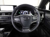 各操作スイッチなどもハンドルから手を放すことなく操作可能で安全運転に支援いたします!