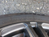 タイヤサイズは、185/60R15です。