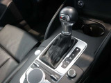 ご来店の場合、ローン審査はとても簡単です。ローンの本申し込みも運転免許証とキャッシュカードがあれば、金融機関お届け印はご不要です。