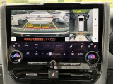 パノラミックビューモニター付きです。車両を上から見たような映像をディスプレイオーディオ画面に表示。運転席からの目視だけでは見にくい、車両周辺の状況をしっかり確認できます。