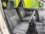 運転席シート廻りは使用感も少なく、良好な状態となっています。前オーナー様が丁寧に使っていたことがよくわかりますね。
