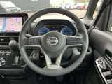 ステアリングスイッチ搭載!ハンドルひとつで手を離さなくても運転中視線をそらさなくても操作が出来て便利です