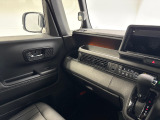 よく使うものは運転席のすぐ近くに置いておきたいですよね。