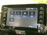 駐車時に車両後方の状況を画面で確認できるため、車庫入れや狭い場所での後退をサポートします。周囲を確認しながら操作でき、日常の駐車をより安心して行えます。