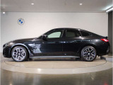 【BMWのxDrive】xDriveはいかなる状況下でも安定した走りを実現しています。 これによりストレスなく運転できることはもちろんのこと、安全性能も向上しています。