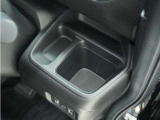 ◆ドリンクホルダー◆手の届きやすい場所にドリンクホルダーがあり、とても便利です。