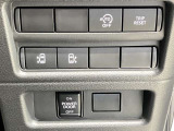 運転席からワンタッチでスライドドアの開閉が可能、便利なオ-トスライドドアスイッチ付