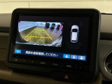 リバースギアに入れるだけで後方の表示へ切り替わります。夜間や雨の日の駐車も楽になりますよ。