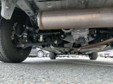 下廻り塗装承ります。車によって料金は変わりますのでお問い合わせ下さい。当店でおススメしているのは「スリーラスター」。融雪剤や塩水などからお車を長期間、強力に保護します。錆の発生、進行を抑えてくれます。