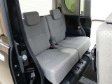 ゆとりある広々とした車内空間は、ドライブを始め買い物やレジャーなど、幅広く活躍します。一人でもみんなとでもお出かけを楽しみましょう!