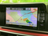 ナビゲーションシステムは、目的地への道案内をスムーズに行います。運転に集中しながら、快適なドライブを楽しめます。安全運転をサポートします。