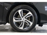シャープなハンドリングに貢献する☆ホンダ純正アルミホイール☆ボディーにもとても良く合います☆☆☆