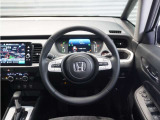 ◆ハンドル全体◆各種スイッチがハンドルから手を放さず操作できるので運転中でも楽に操作できます。