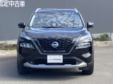 フロントガラスの上部には衝突軽減ブレーキの装置も付いており、より安全に運転を楽しんでいただくことができます。