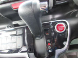 自動車保険も取り扱っております。お車ご購入の際に、お気軽にご相談下さい。万が一の時に備えて、お客様に合ったプランをご提案します。