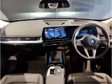 ☆センターパネルを運転席側に僅かに傾けたBMW独特のインパネ☆【駆け抜ける歓び】はここからもスタートしております☆
