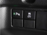 ◆パーキングセンサーシステム◆車庫入れの時などに近くに障害物がある場合、障害物までの距離を音で知らせてくれます。
