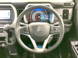 【ステアリングスイッチ】運転中、前方から目線をそらすことなく、オーディオ等の操作が可能な便利機能!安心&快適なドライブを演出してくれます♪