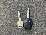 【キーレス】離れた場所から鍵を閉めたか忘れてしまった!そんな時もリモコンボタンを押すだけで施錠できます!