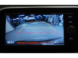バックガイドモニター装備!ガイド線が目安になり駐車が苦手な方でも安心です!