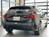 BMWのメカニックによる、100項目の納車前点検エンジン、ミッション、マフラー、電気系統やコンピュータなどを詳細に点検します。交換基準の部品があれば、純正部品を使用し整備した後にお客様にお渡しします。