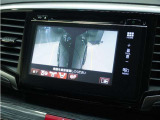 ◆マルチビューカメラシステム◆運転席から見づらい前後左右を、ナビ画面の映像で確認。見通しの悪い交差点や狭い道でのすれ違い、駐車などをサポートします。