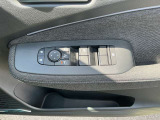 運転席のパワーウインドウ等操作部