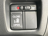 【パワースライドドア】スマートキーや運転席のスイッチでスライドドアの開閉が可能♪電動だから力を入れてドアを開ける必要が無く、小さいお子様でも、重い荷物を持っている時もラクに開け閉めできます♪