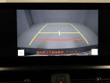 バックモニター装着車は後退時の強い味方です♪車庫入れや縦列駐車の際、後退操作の参考になるガイドラインをナビ画面に表示します。
