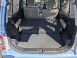 リアシ-トをたためば荷室を広く使えます